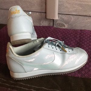 Nike Cortez feather embroidered sneakers 7.5
